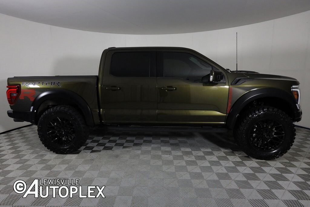2025 Ford F-150 Raptor photo 4