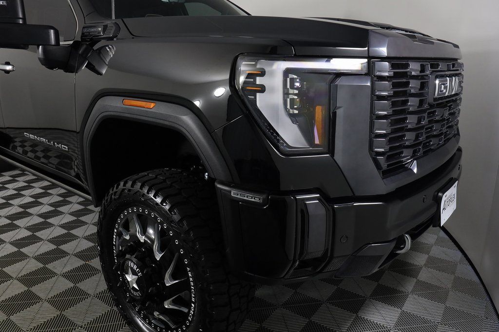 2024 GMC Sierra 3500HD Denali Ultimate - Photo 47