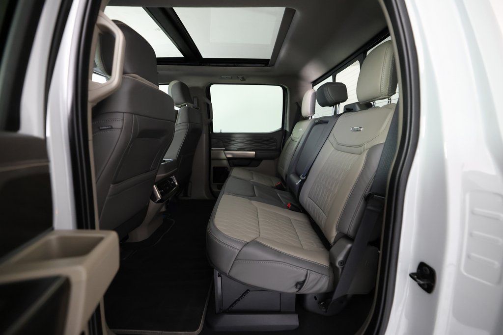 2025 Ford F-350 Super Duty Platinum - Photo 13