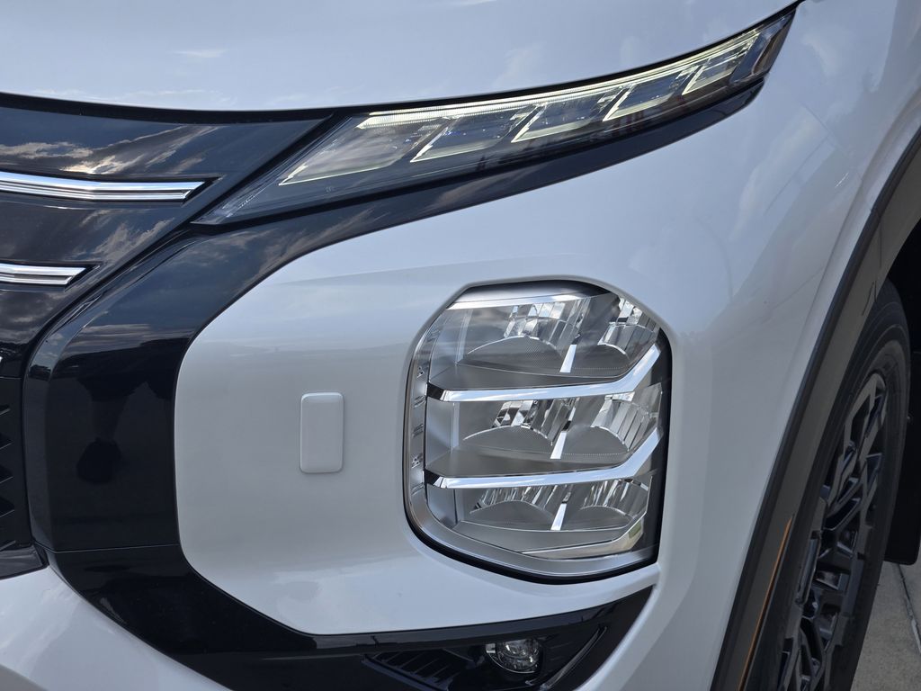2025 Mitsubishi Outlander Trail Edition - Photo 6