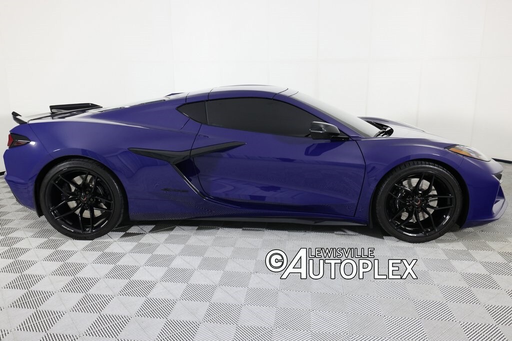 2025 Chevrolet Corvette Z06 2LZ photo 4