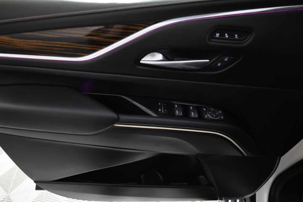 2024 Cadillac Escalade ESV Premium Luxury - Photo 18
