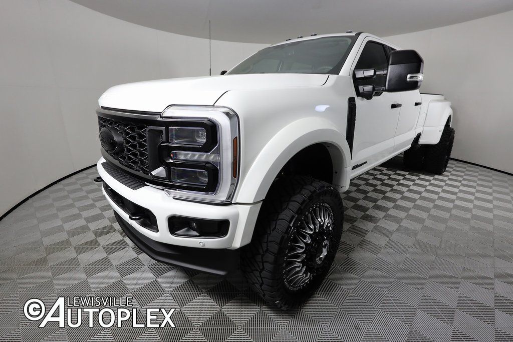 2025 Ford F-450 Super Duty Platinum - Photo 11