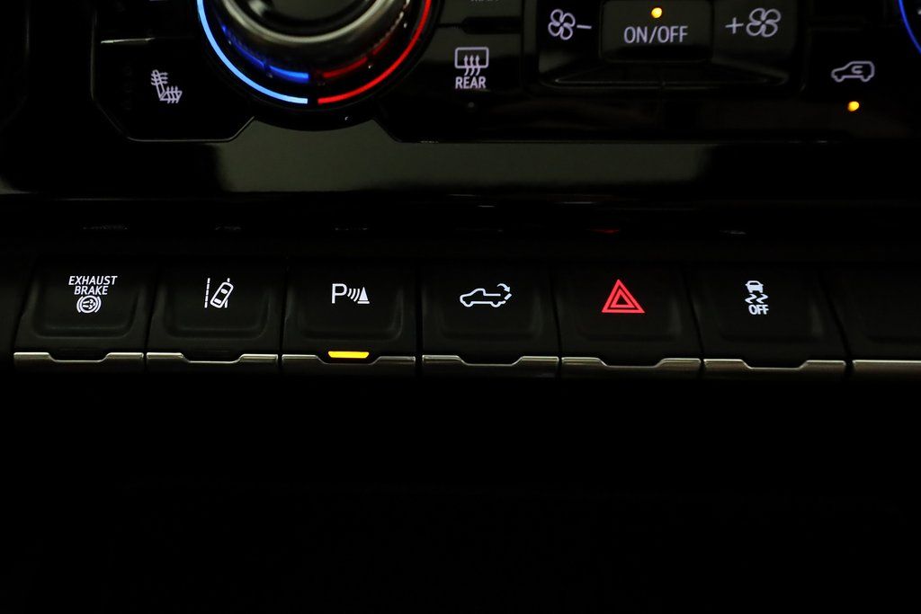 2024 GMC Sierra 3500HD Denali Ultimate - Photo 36