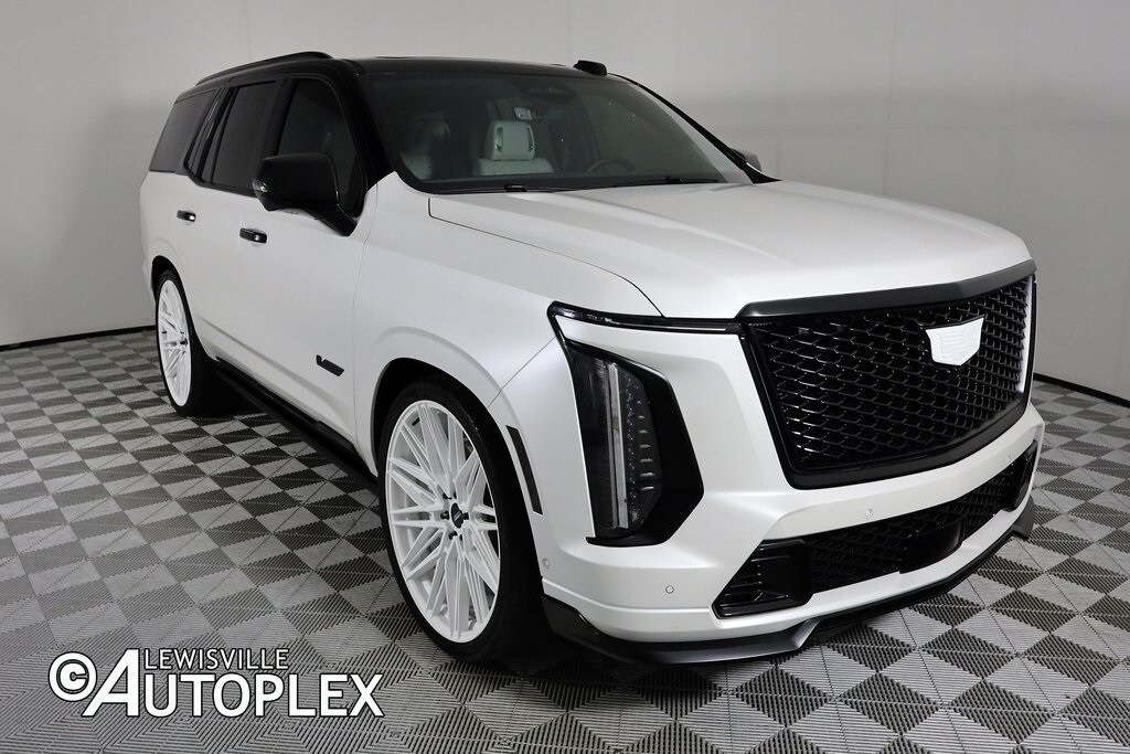 2025 Cadillac Escalade V-Series photo 3