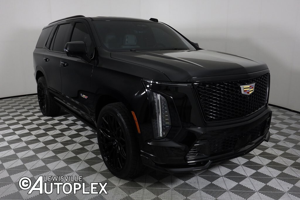 2025 Cadillac Escalade V-Series photo 3