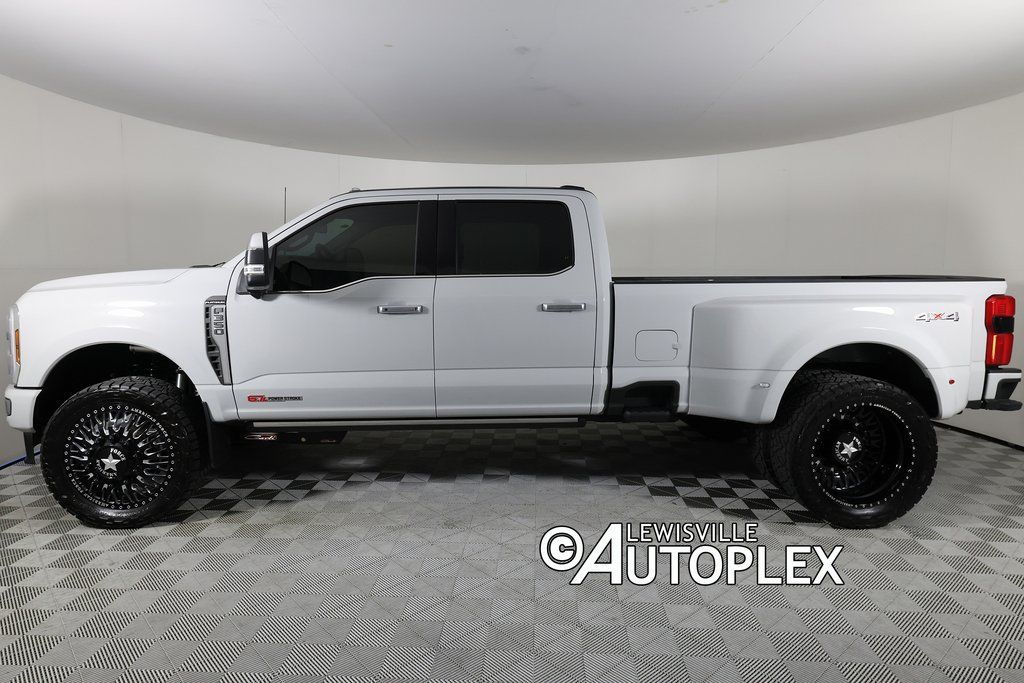 2025 Ford F-350 Super Duty Platinum - Photo 9