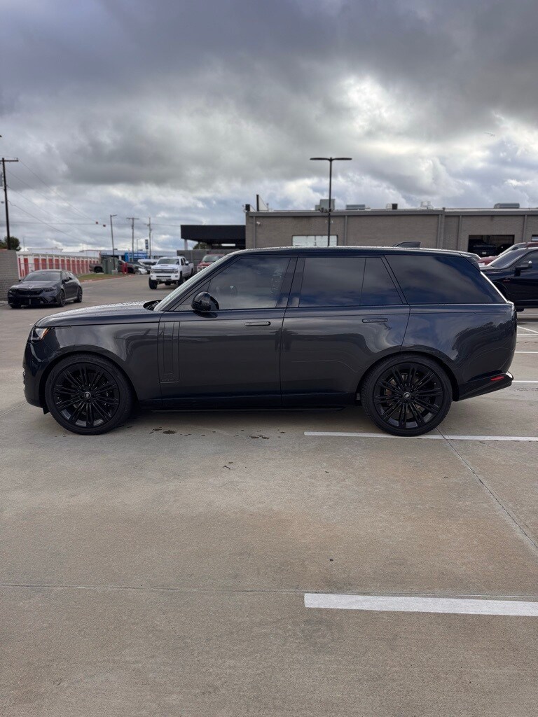 2024 Land Rover Range Rover Autobiography photo 2