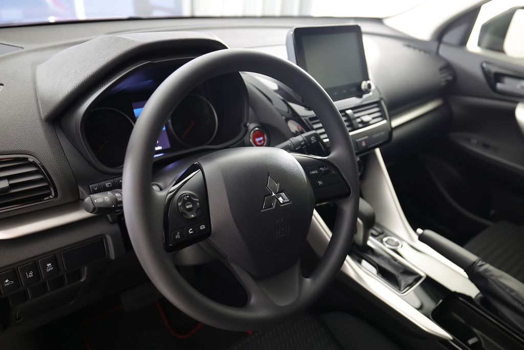 2026 Mitsubishi Eclipse Cross LE - Photo 16