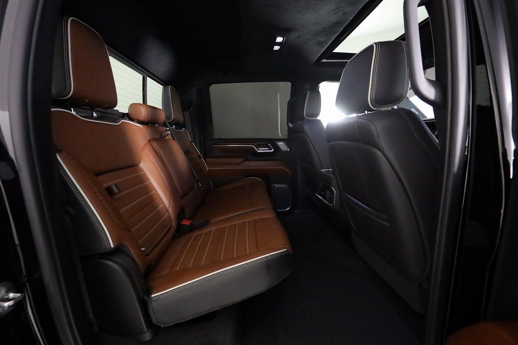 2024 GMC Sierra 3500HD Denali Ultimate - Photo 13