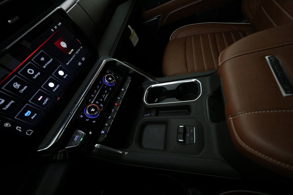 2025 GMC Sierra 3500HD Denali Ultimate - Photo 36