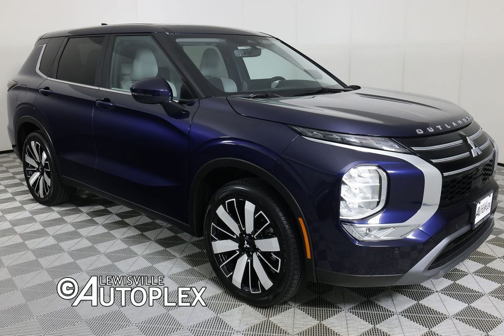 Used 2025 Mitsubishi Outlander SE SUV
