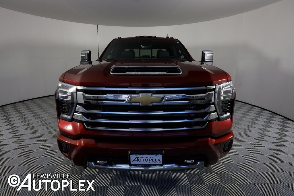 2025 Chevrolet Silverado 2500HD High Country photo 2