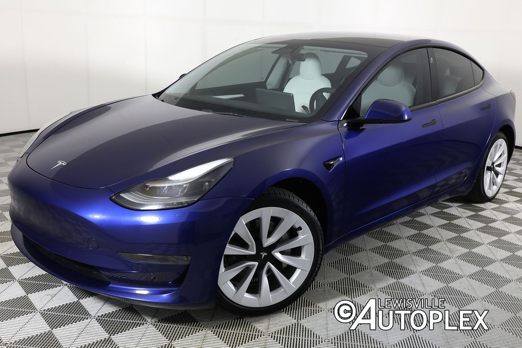 2021 Tesla Model 3 Standard Range Plus's photo