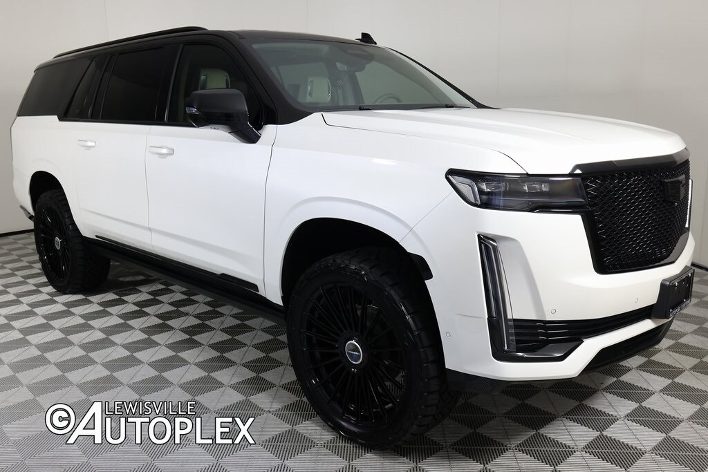2024 Cadillac Escalade ESV Sport Platinum photo 3