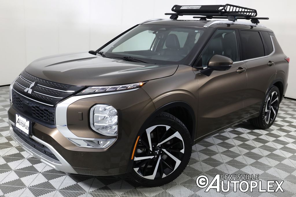 2022 Mitsubishi Outlander SEL S-AWC's photo
