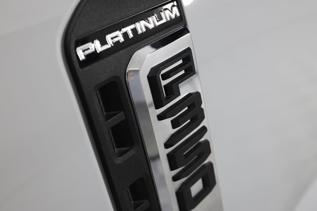 2025 Ford F-350 Super Duty Platinum - Photo 59