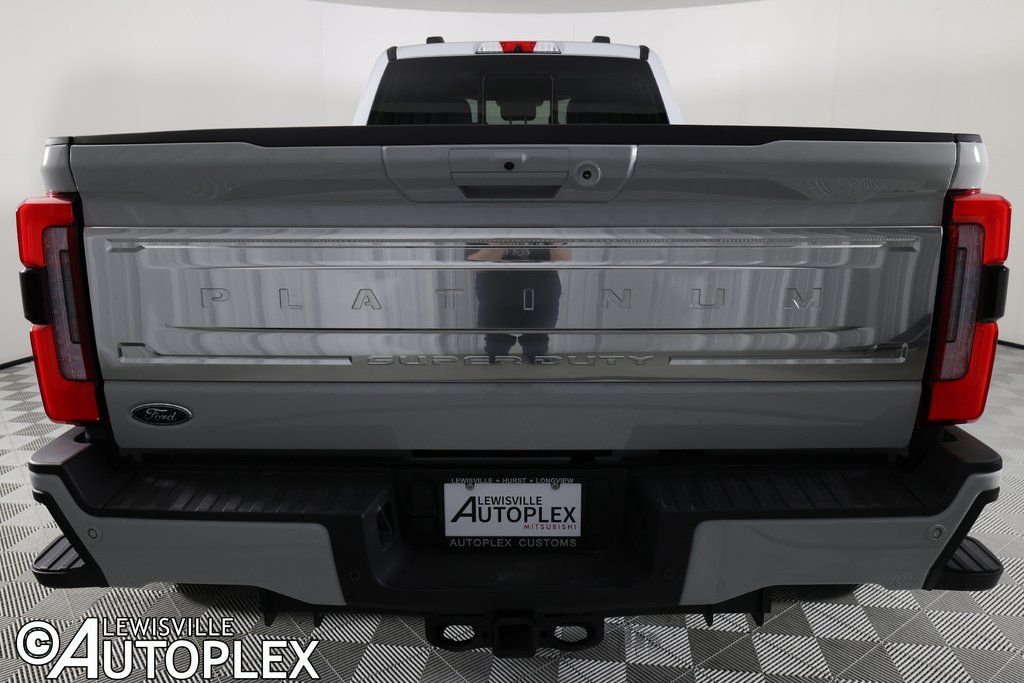 2025 Ford F-350 Super Duty Platinum - Photo 6