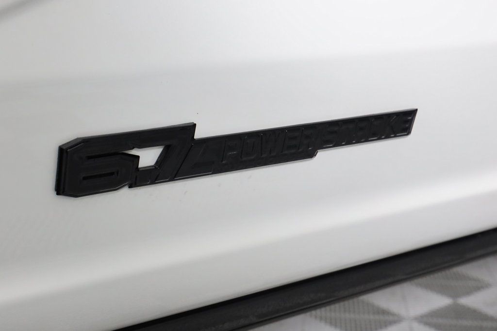 2025 Ford F-450 Super Duty Platinum - Photo 59