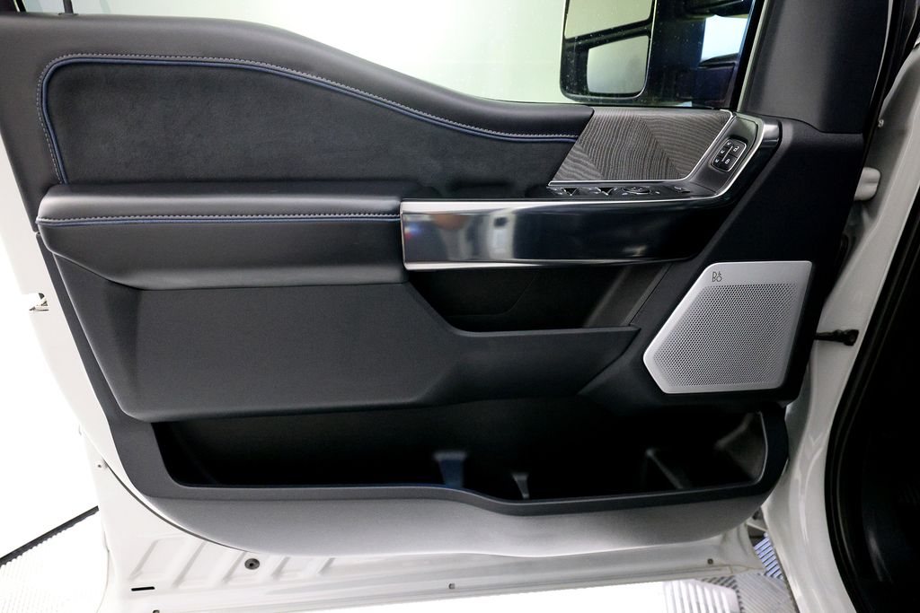 2025 Ford F-250 Super Duty Platinum - Photo 15