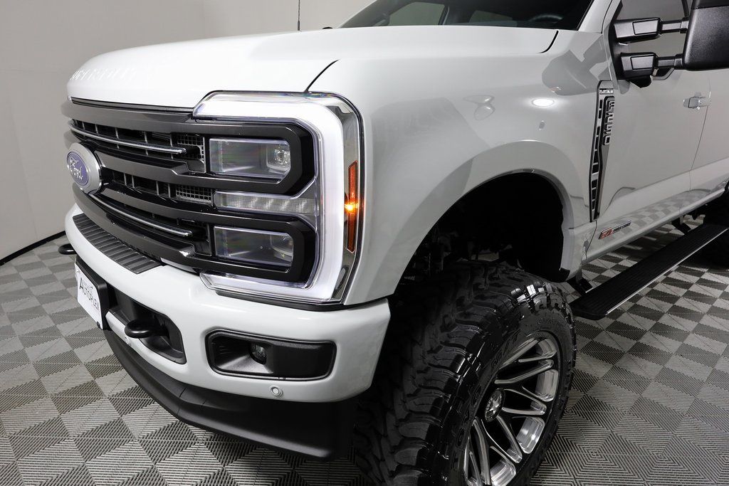 2025 Ford F-250 Super Duty Platinum - Photo 46