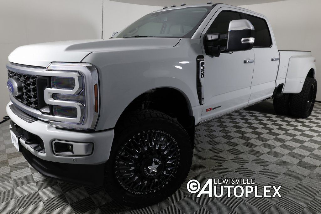 2025 Ford F-350 Platinum 4x4 Crew Cab 8' Box DRW's photo