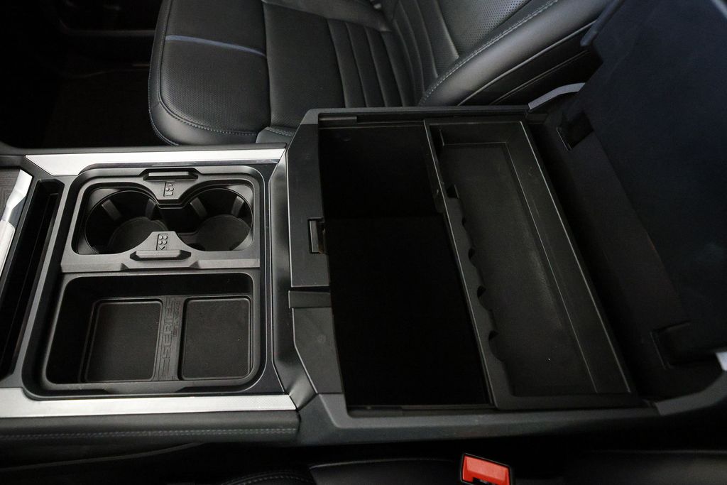 2025 Ford F-250 Super Duty Platinum - Photo 40