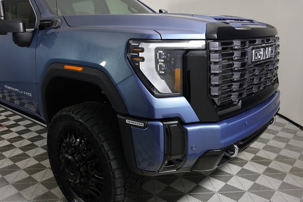 2025 GMC Sierra 3500HD Denali Ultimate - Photo 43
