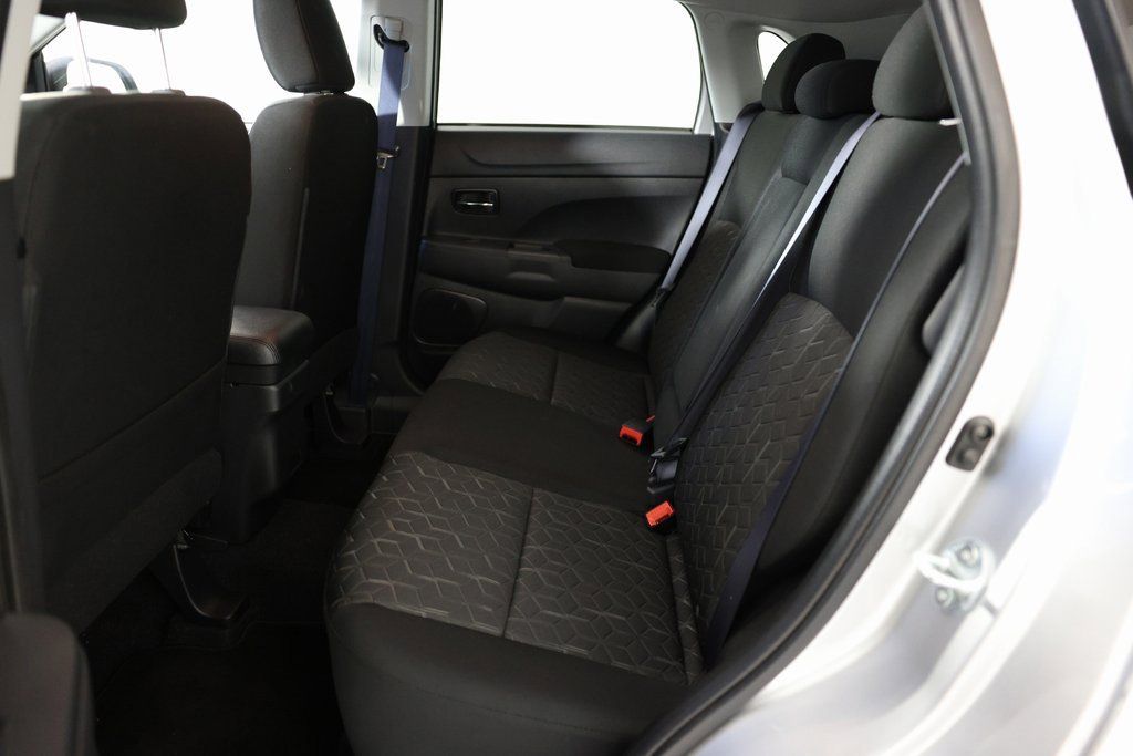 2025 Mitsubishi Outlander Sport ES - Photo 13