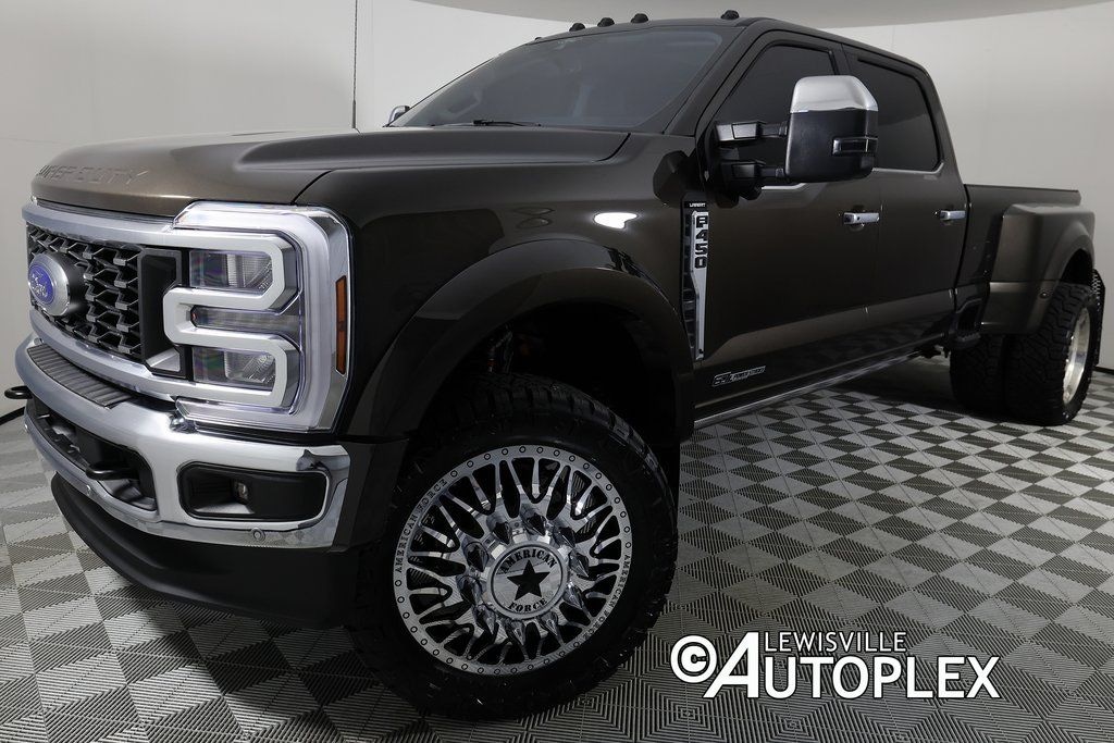 Used 2025 Ford F-450 Lariat Truck