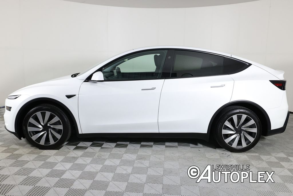 2026 Tesla Model Y Long Range - Photo 8