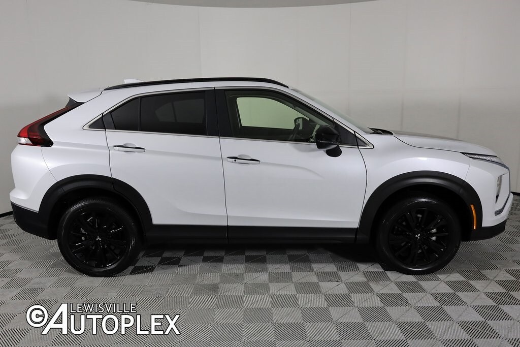2024 Mitsubishi Eclipse Cross LE Ralliart photo 4