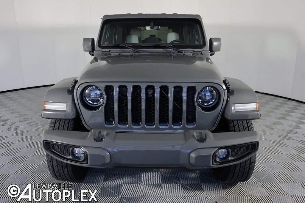 2022 Jeep Wrangler Unlimited Sahara High Altitude photo 2