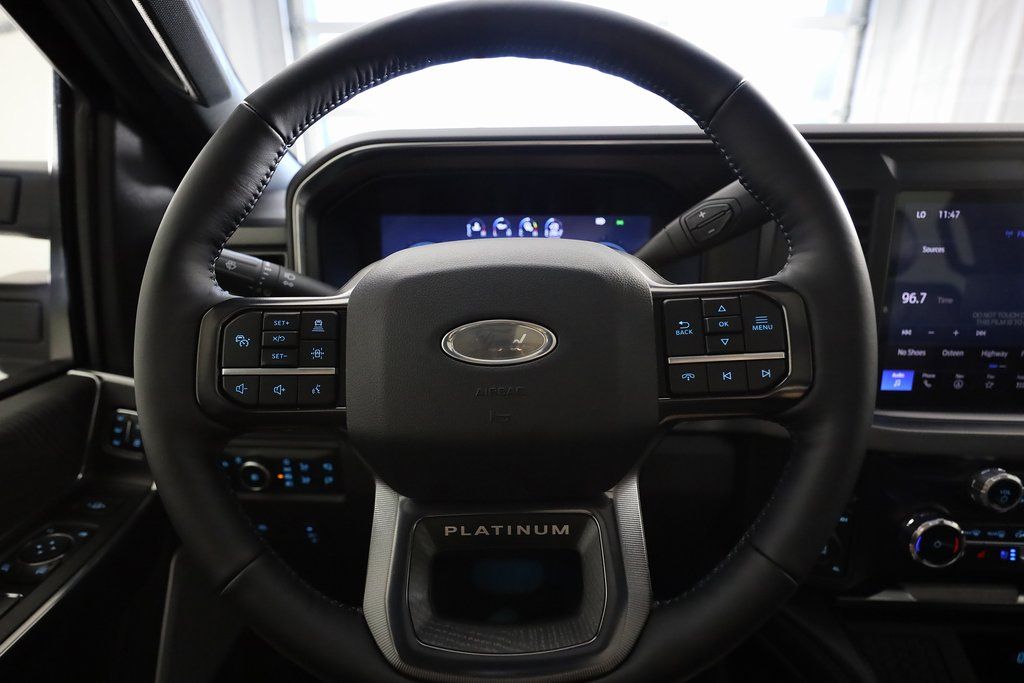2025 Ford F-250 Super Duty Platinum - Photo 21