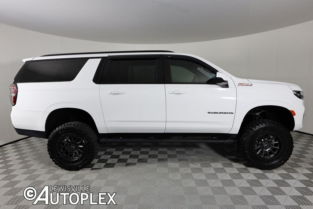 2021 Chevrolet Suburban Z71 photo 4