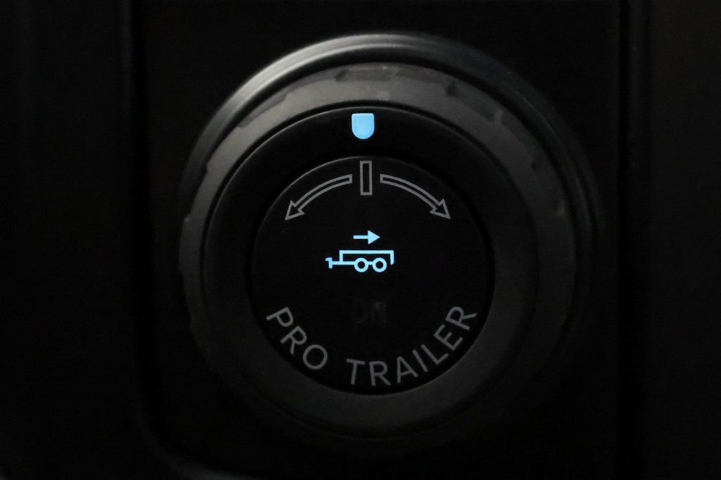 2025 Ford F-350 Super Duty Platinum - Photo 23