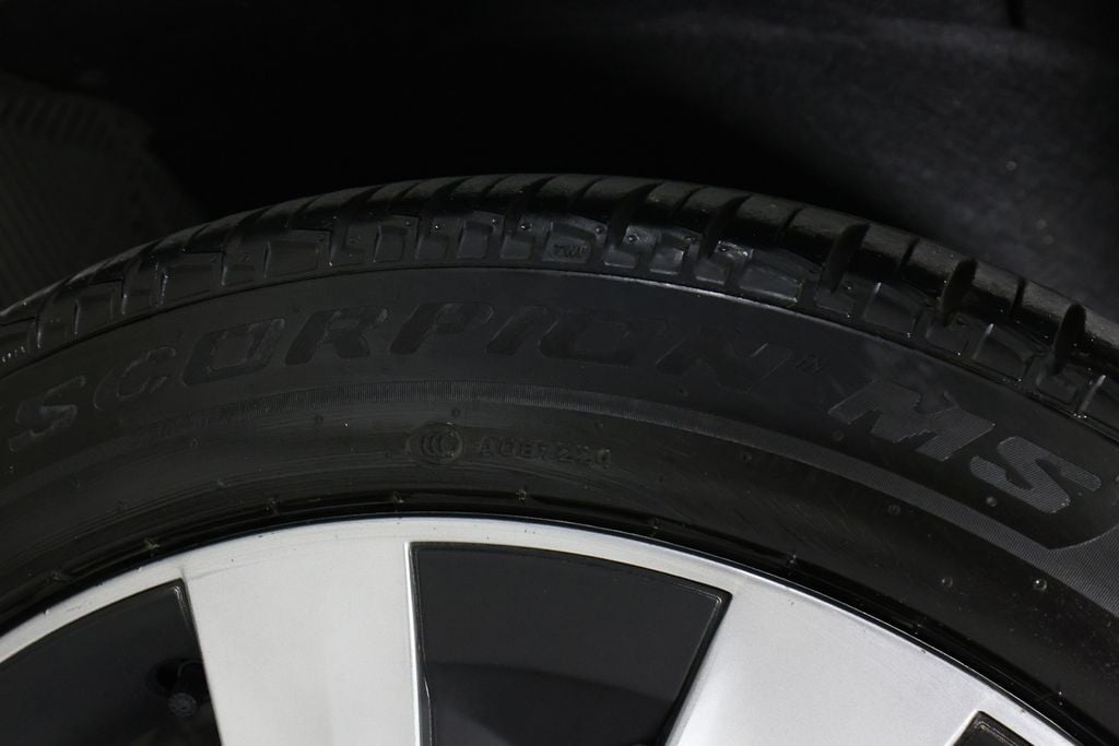 2026 Tesla Model Y Long Range - Photo 38