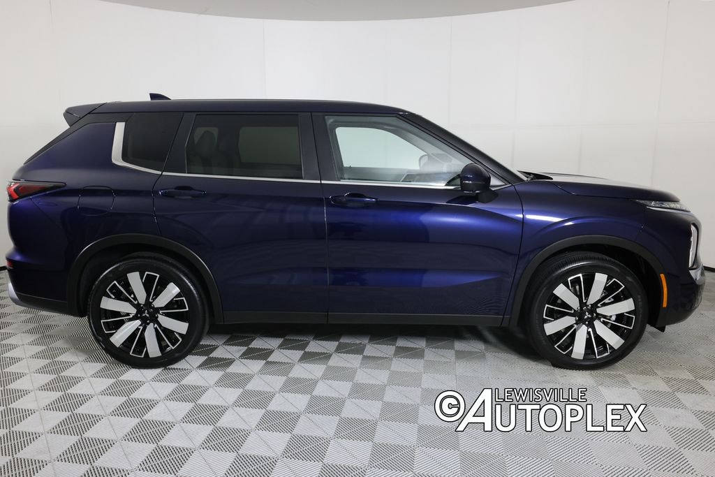 Used 2025 Mitsubishi Outlander SE SUV