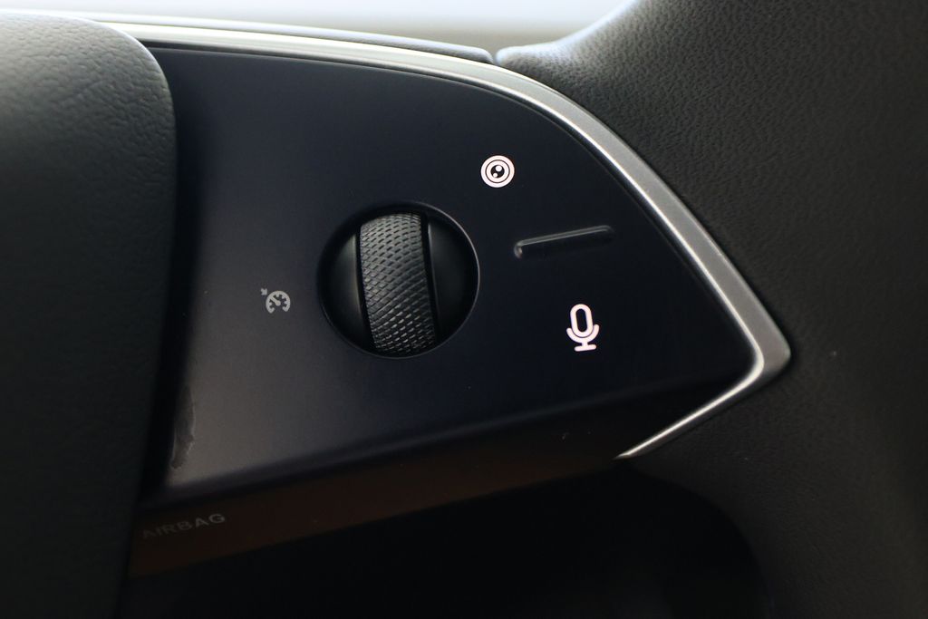 2026 Tesla Model Y Long Range - Photo 21