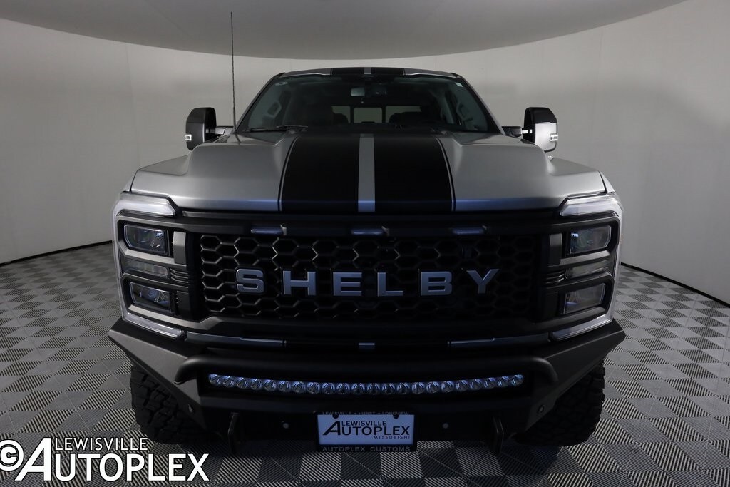 2024 Ford F-250 Lariat photo 2