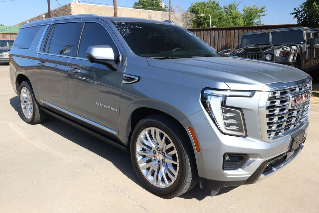 Used 2025 GMC Yukon XL Denali SUV
