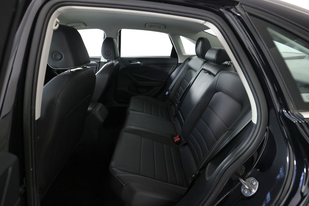2024 Volkswagen Jetta SE - Photo 13