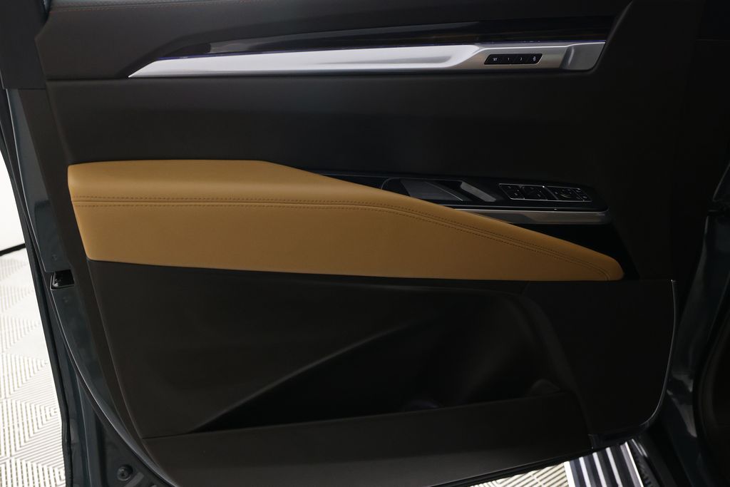 2026 Cadillac Escalade Luxury - Photo 17