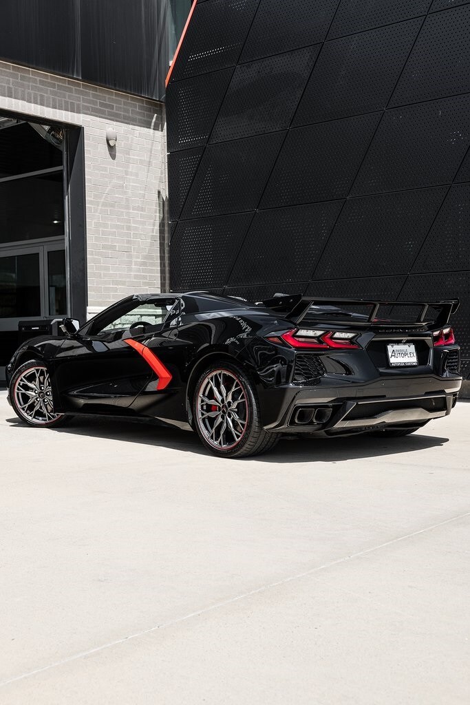 2024 Chevrolet Corvette Stingray 3LT photo 2