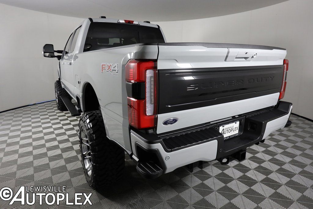 2025 Ford F-250 Super Duty Platinum - Photo 8