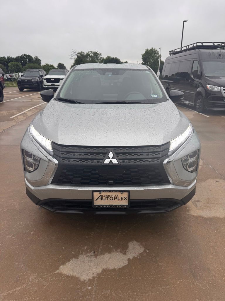 2024 Mitsubishi Eclipse Cross LE S-AWC's photo