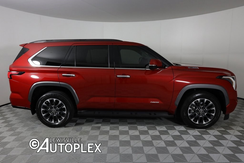 2023 Toyota Sequoia Limited photo 4