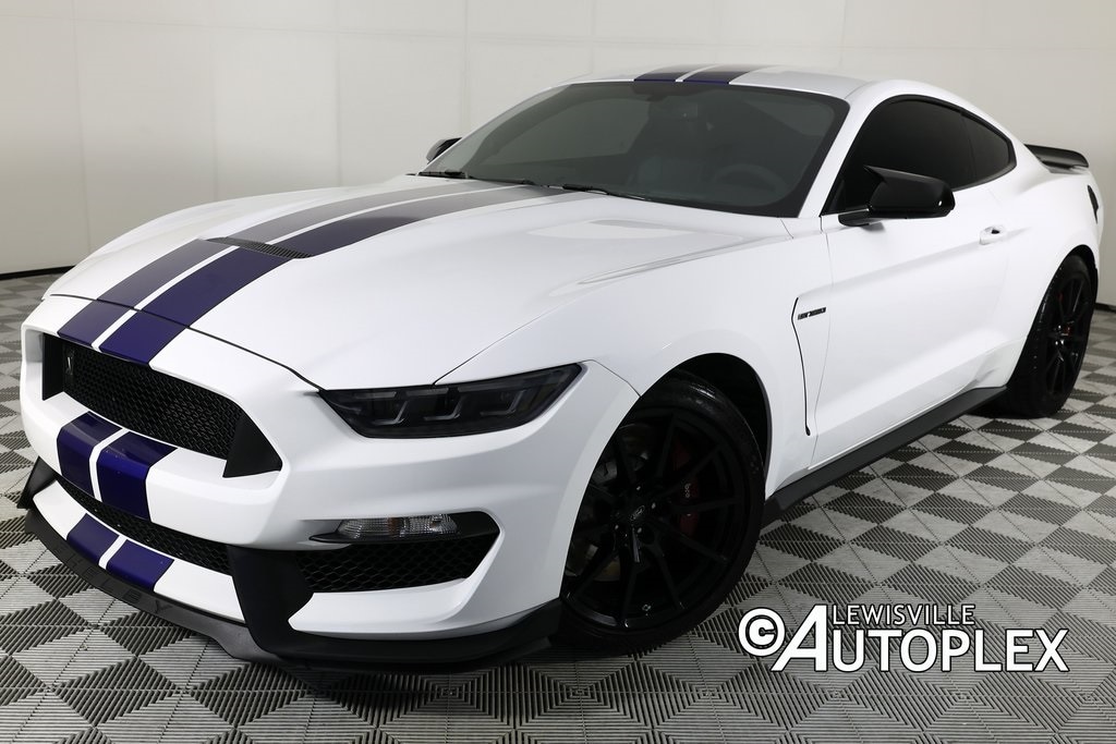 2016 Ford Mustang Shelby GT350's photo