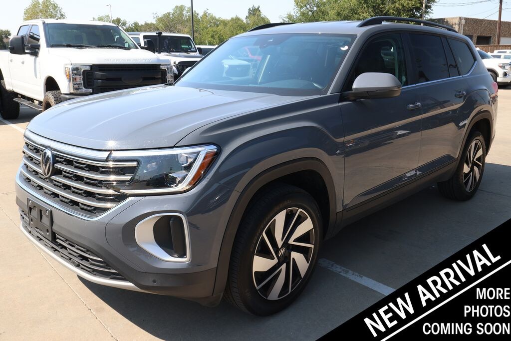 Used 2025 Volkswagen Atlas 2.0T SE w/Technology SUV