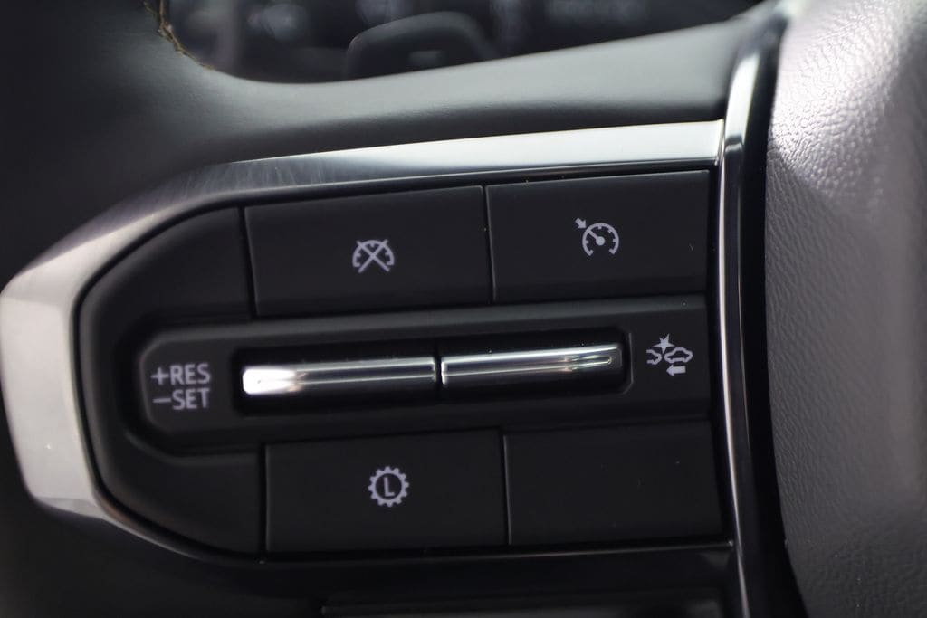 2025 GMC Yukon AT4 - Photo 27
